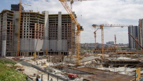 Osuwanie się gruntu pod budynkiem – przyczyny i skuteczne metody stabilizacji